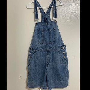 Gap overall shorts in size large